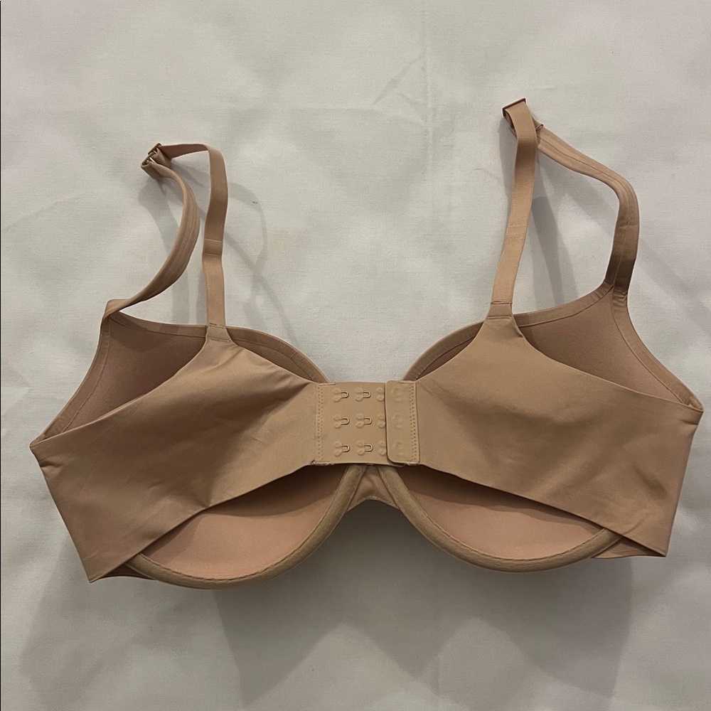 SKIMS ULTIMATE TEARDROP PUSH-UP BRA - Picture 2 of 3